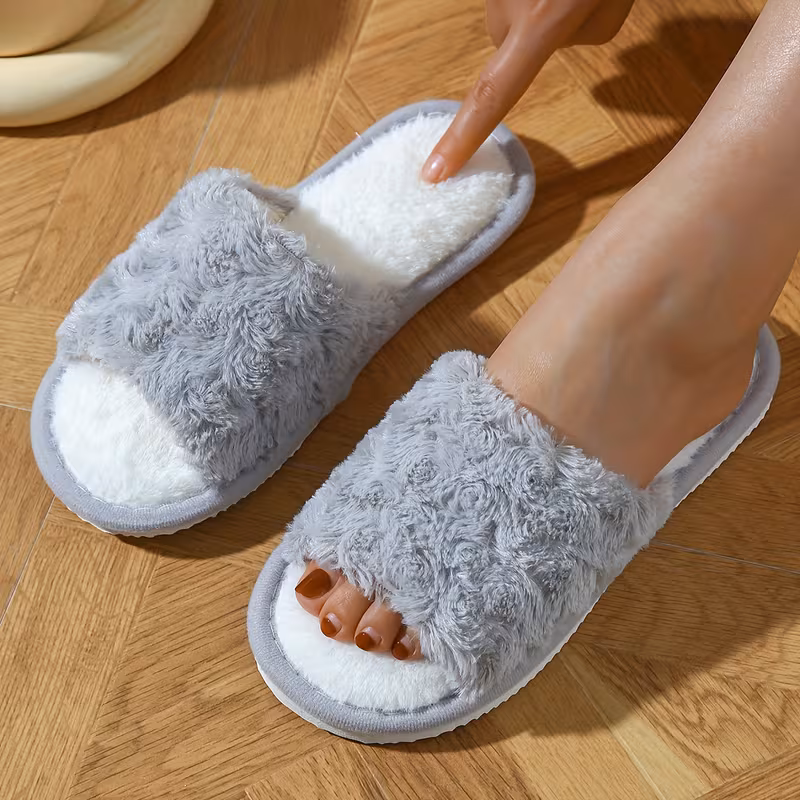 Chaussons à fleurs de rose, Chaussures pour femme vue 1